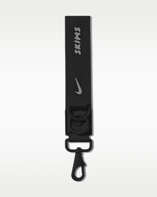 W+NSKM+KEYCHAIN.png